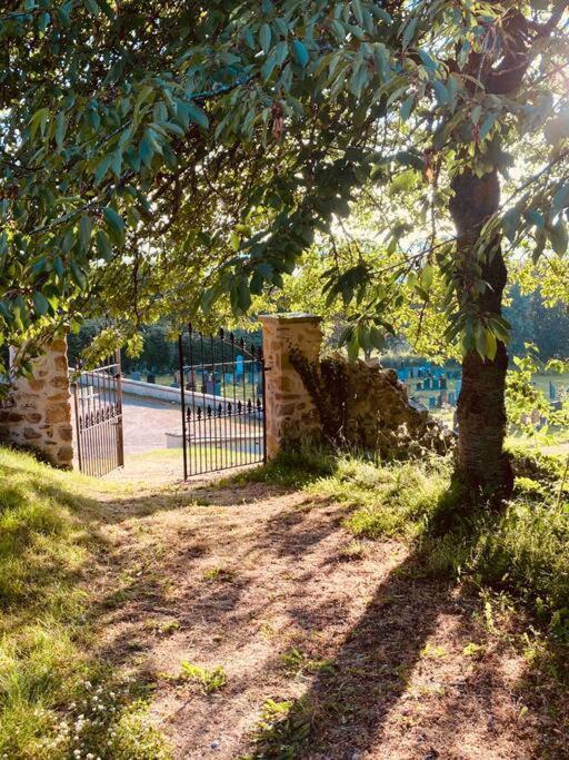 'Wardlaw View' Luxury Studio Apartment With Stunning View Kirkhill Bagian luar foto