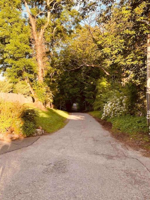 'Wardlaw View' Luxury Studio Apartment With Stunning View Kirkhill Bagian luar foto