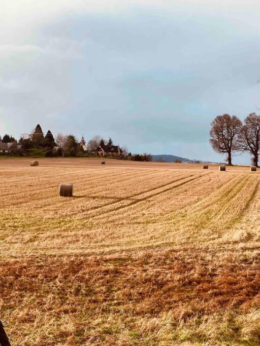 'Wardlaw View' Luxury Studio Apartment With Stunning View Kirkhill Bagian luar foto