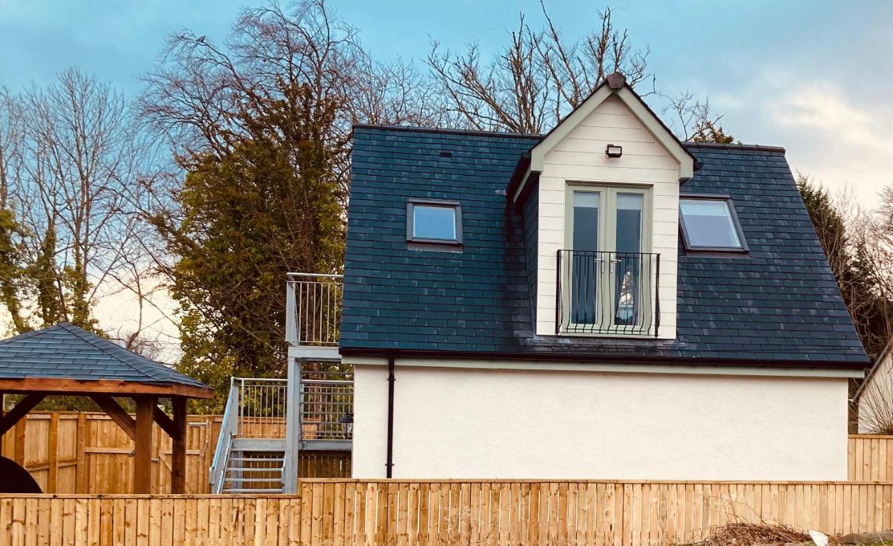 'Wardlaw View' Luxury Studio Apartment With Stunning View Kirkhill Bagian luar foto