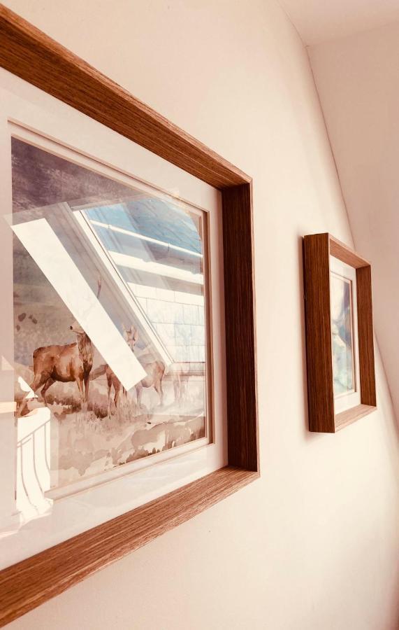 'Wardlaw View' Luxury Studio Apartment With Stunning View Kirkhill Bagian luar foto